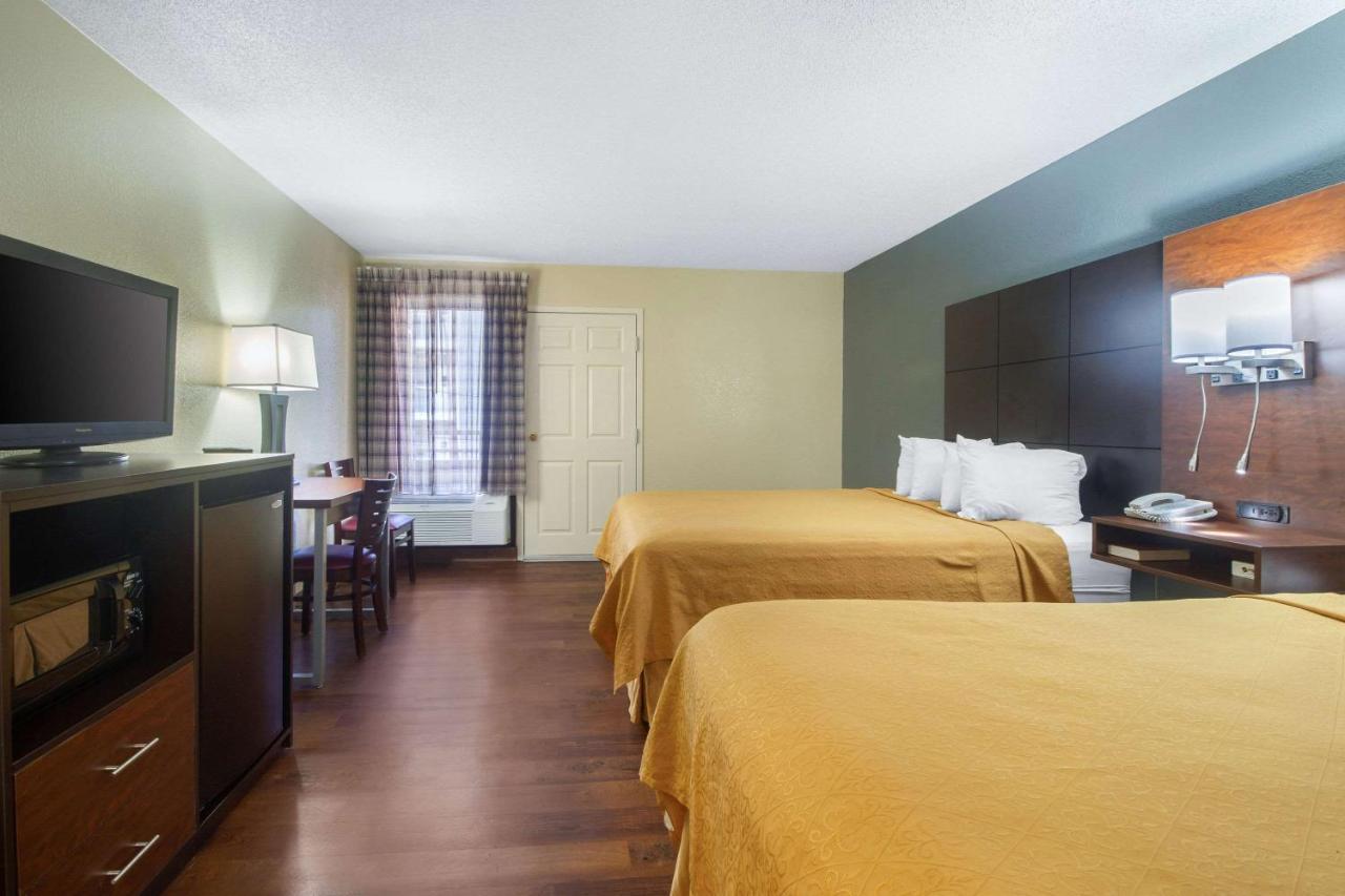 Econo Lodge Inn & Suites Gatlinburg At The Convention Center Ngoại thất bức ảnh