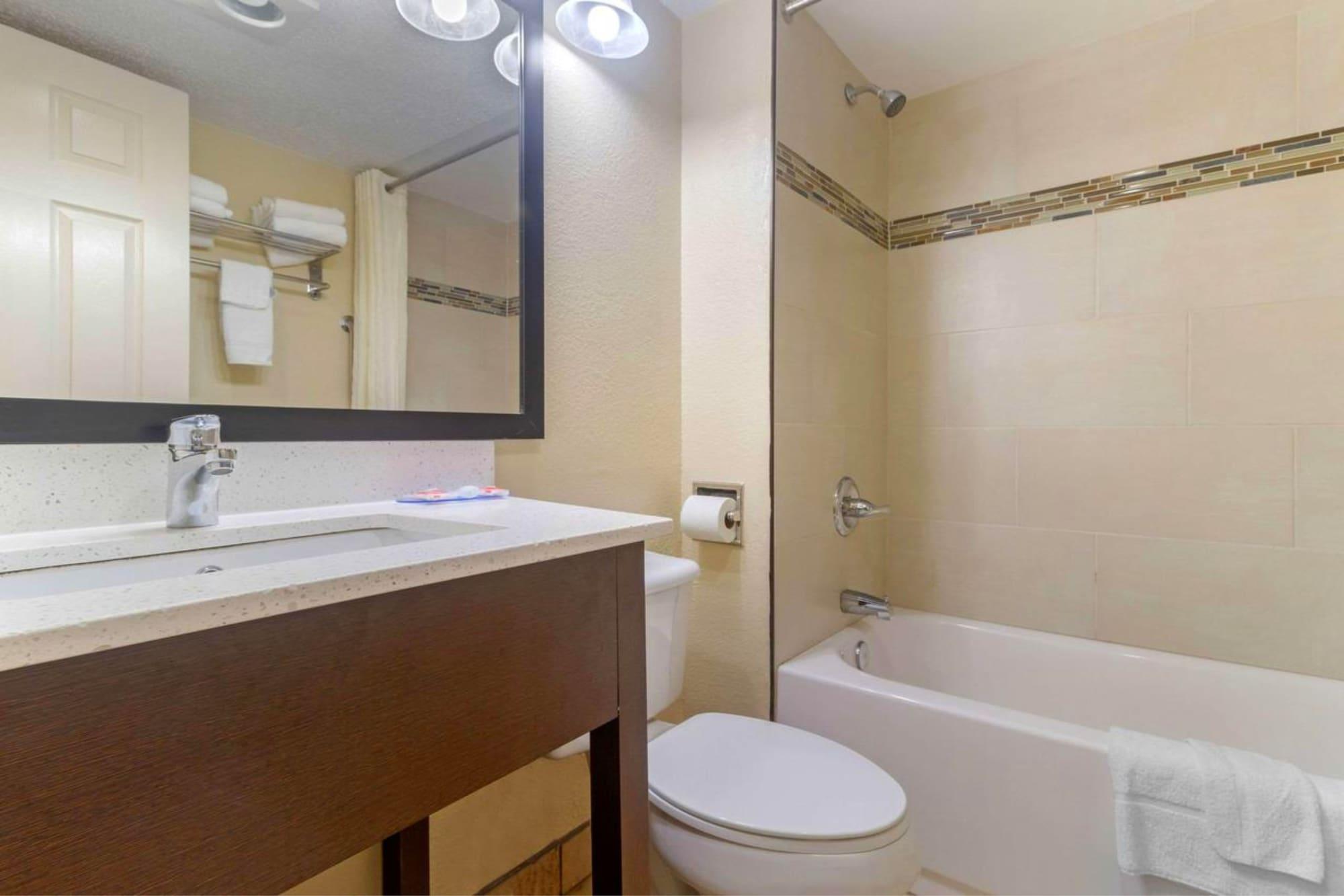 Econo Lodge Inn & Suites Gatlinburg At The Convention Center Ngoại thất bức ảnh